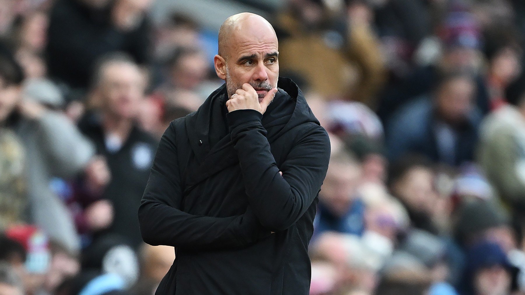 Pep Guardiola, durante el partido del City. (Getty)