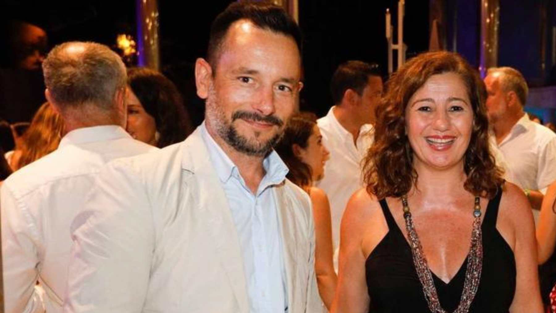 El ex alcalde socialista de Ibiza, Rafa Ruíz, con Francina Armengol.