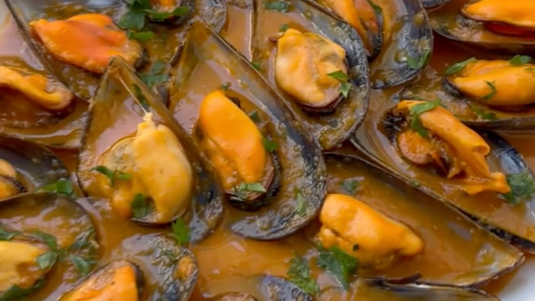 Receta de mejillones en salsa.