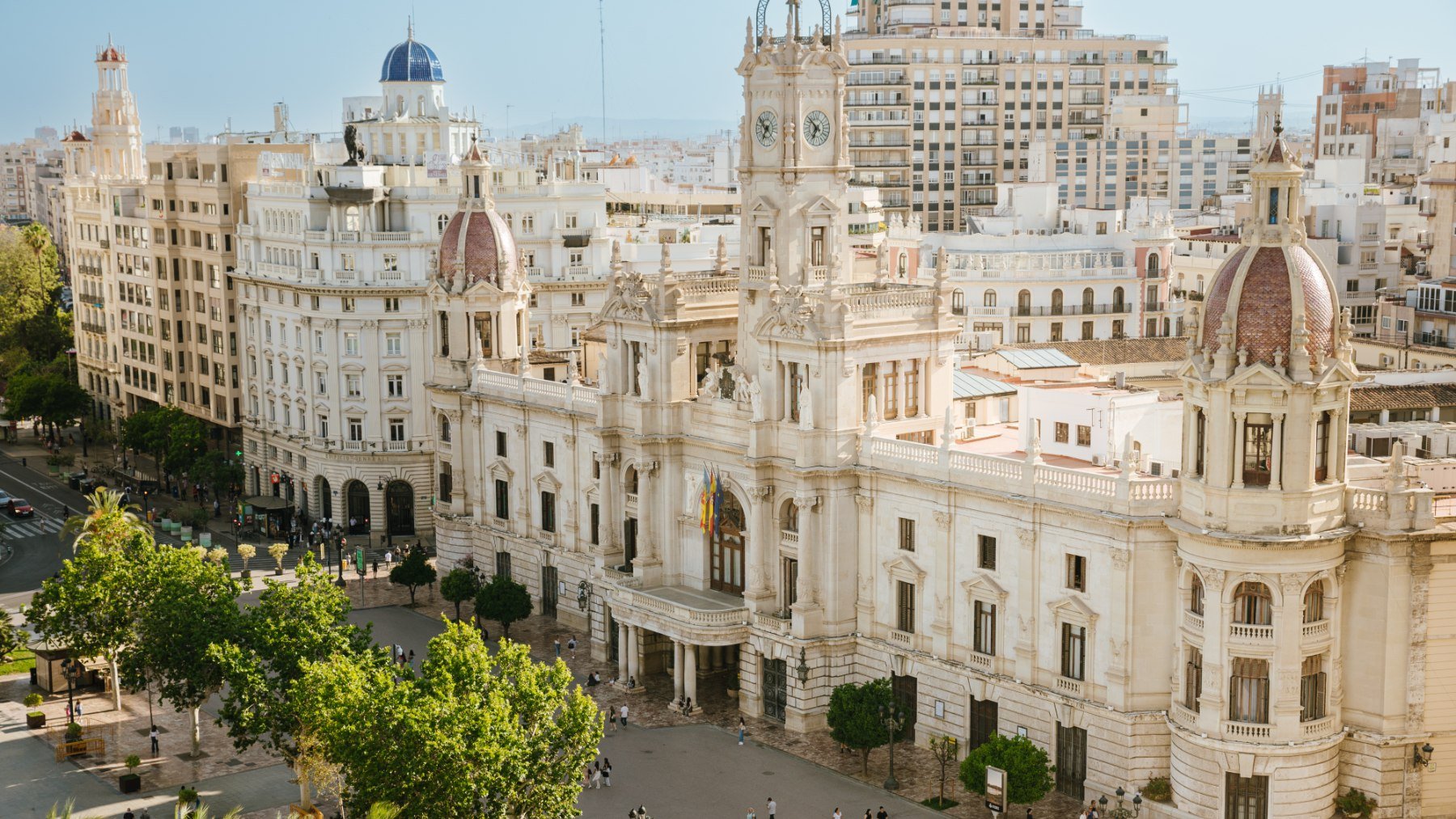 Plaza del Ayuntamiento de Valencia  @Turisme Comunitat Valenciana