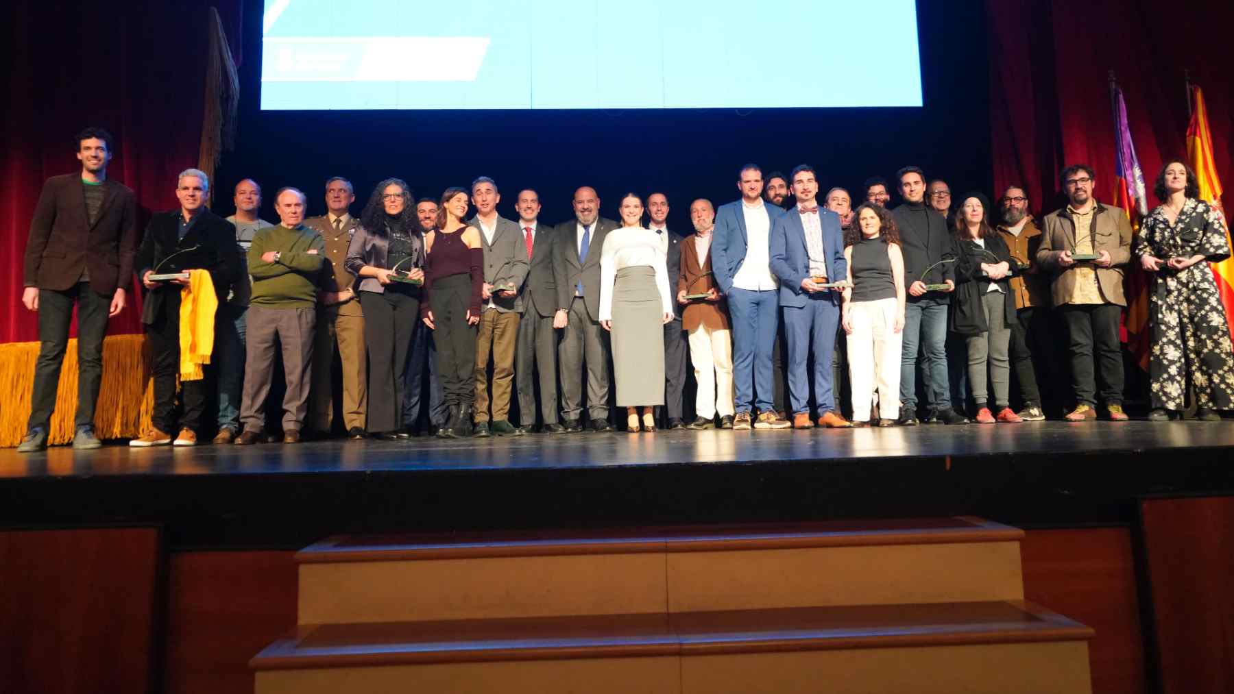 Premiados y autoridades en la pasada gala de los premios Ciutat de Palma.