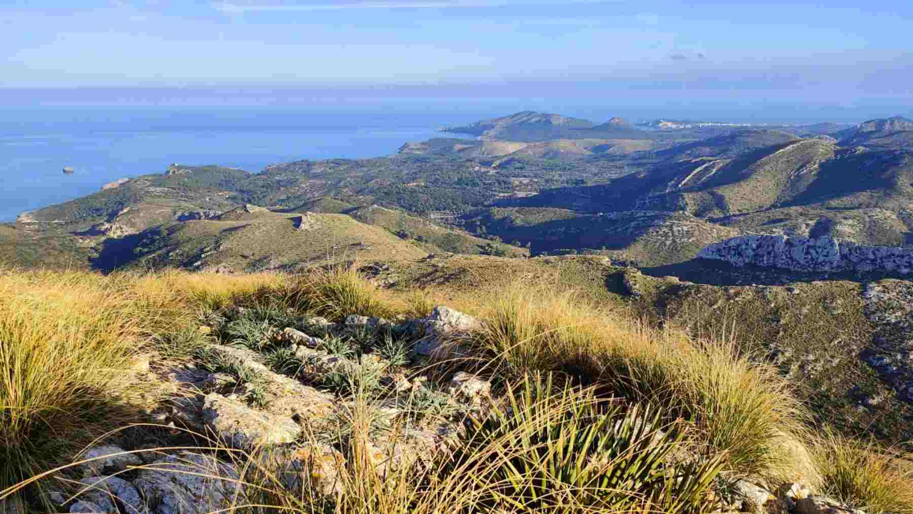 Imagen panorámica de la sierra de Levante de Mallorca.