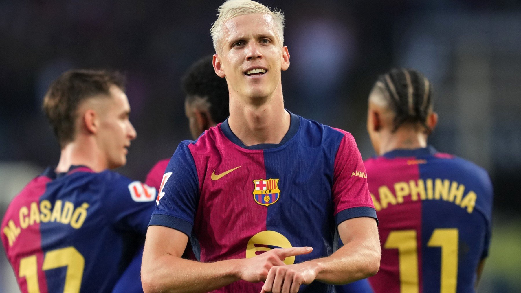 Dani Olmo celebra un gol con el Barcelona. (Getty)