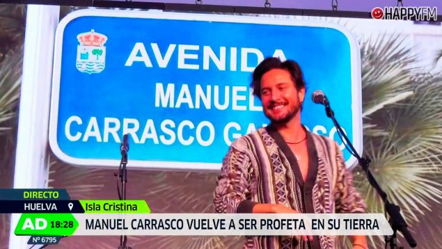 El cantante Manuel Carrasco inaugura su avenida. (Andalucía Directo)