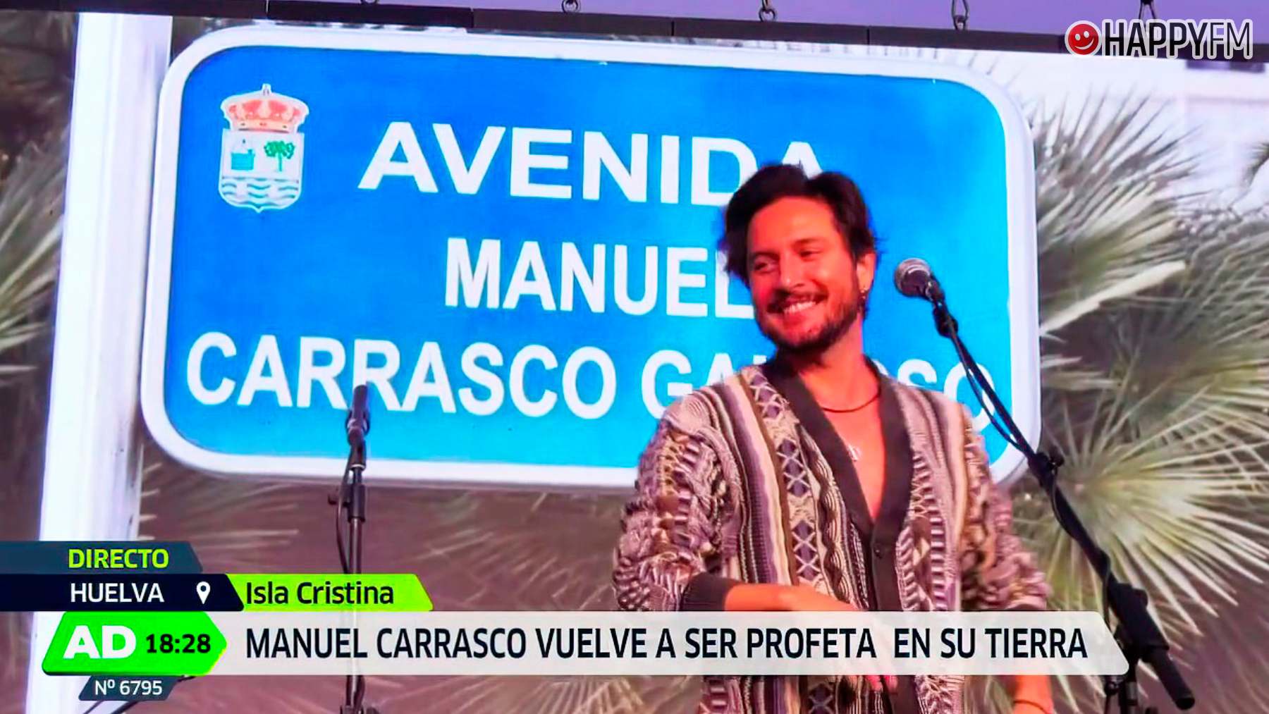 El cantante Manuel Carrasco inaugura su avenida. (Andalucía Directo)