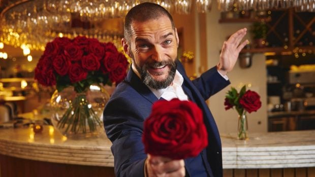 Fred Sirieix es el presentador de First Dates en Reino Unido (Channel 4).