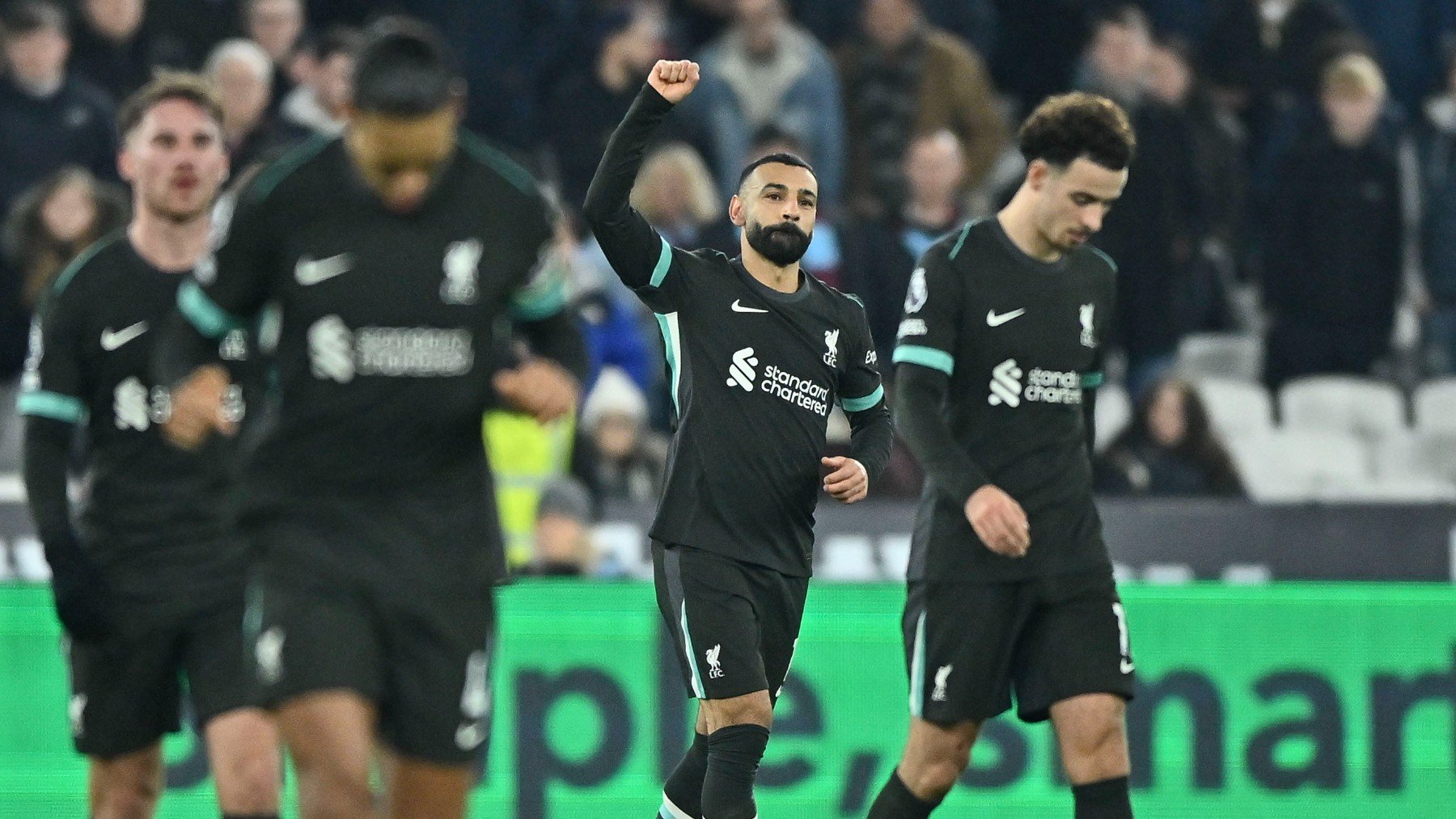 Salah celebra un gol del Liverpool. (EFE)