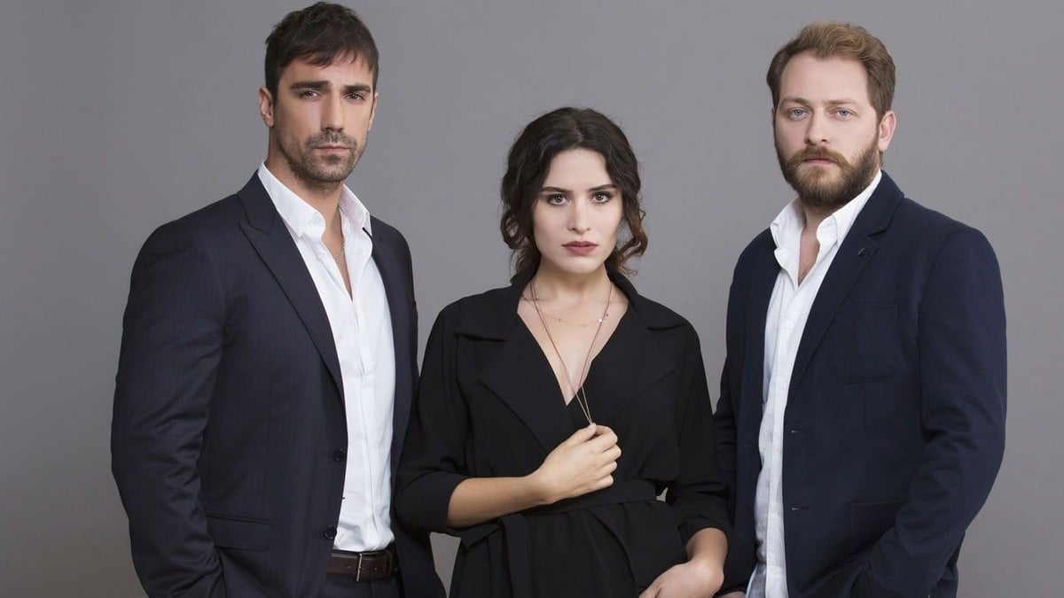 La serie turca Amores cruzados se puede ver en Netflix.