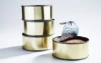 Si tienes latas de atún vacías no las tires, son un tesoro para tu casa: así las puedes reutilizar