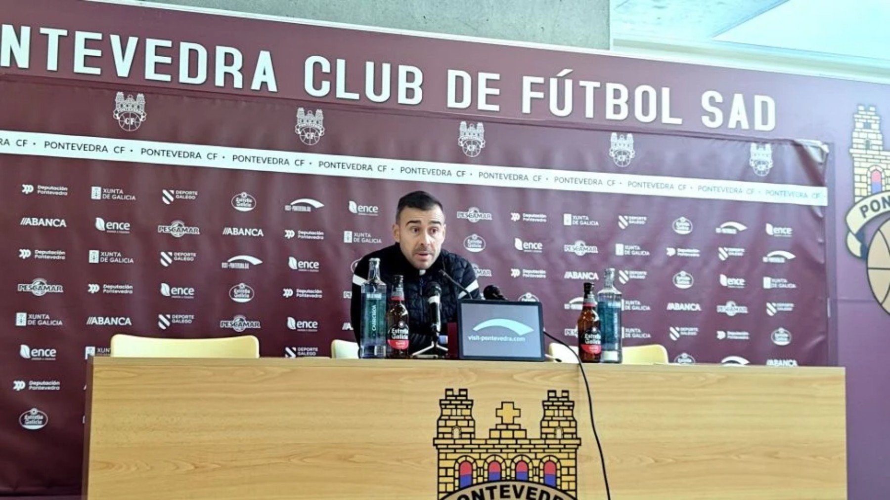 Yago Iglesias, en rueda de prensa.