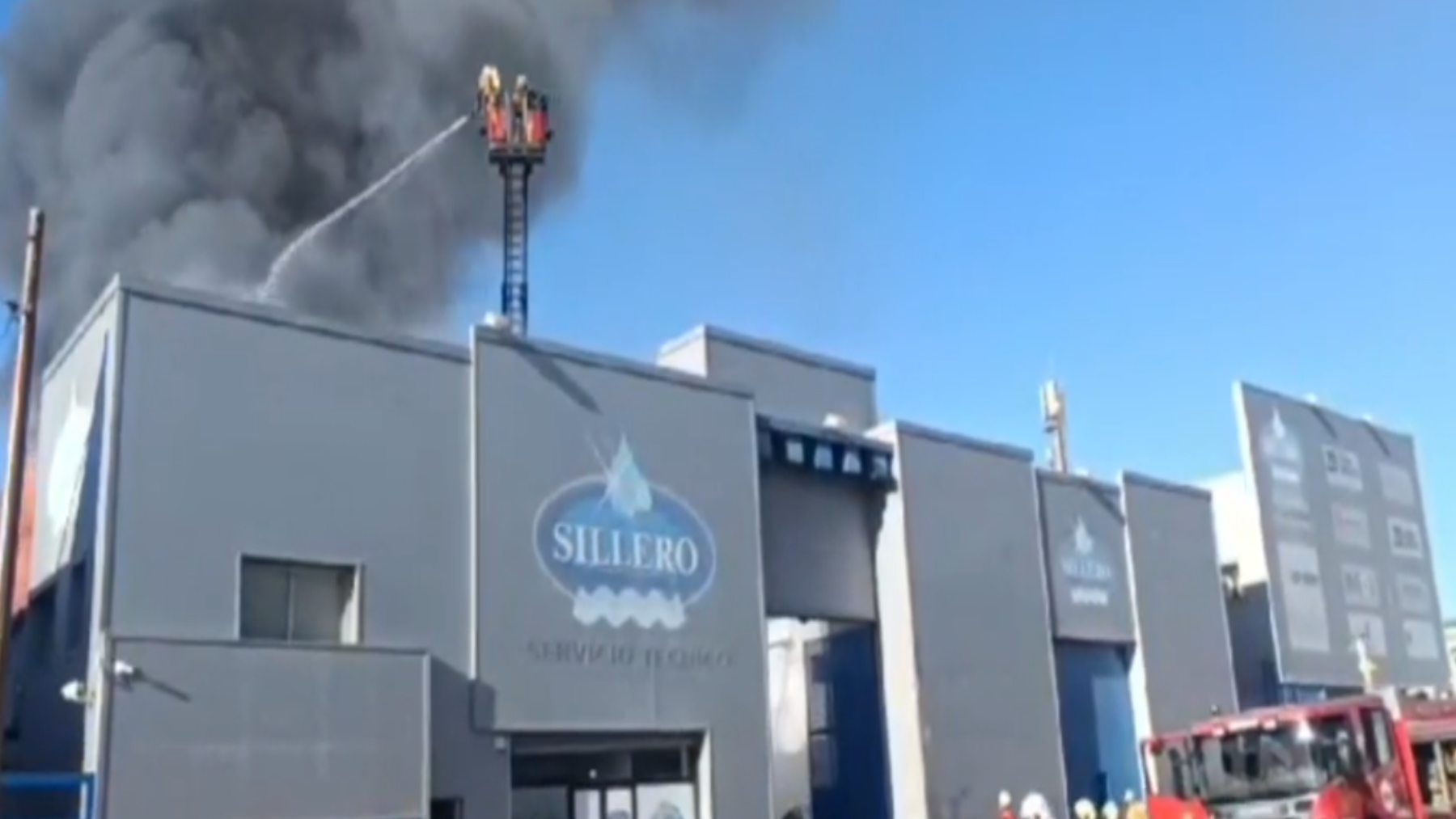 Imagen del incendio del Polígono de Can Valero en Palma.