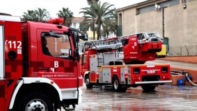 Coche se incendia Palma