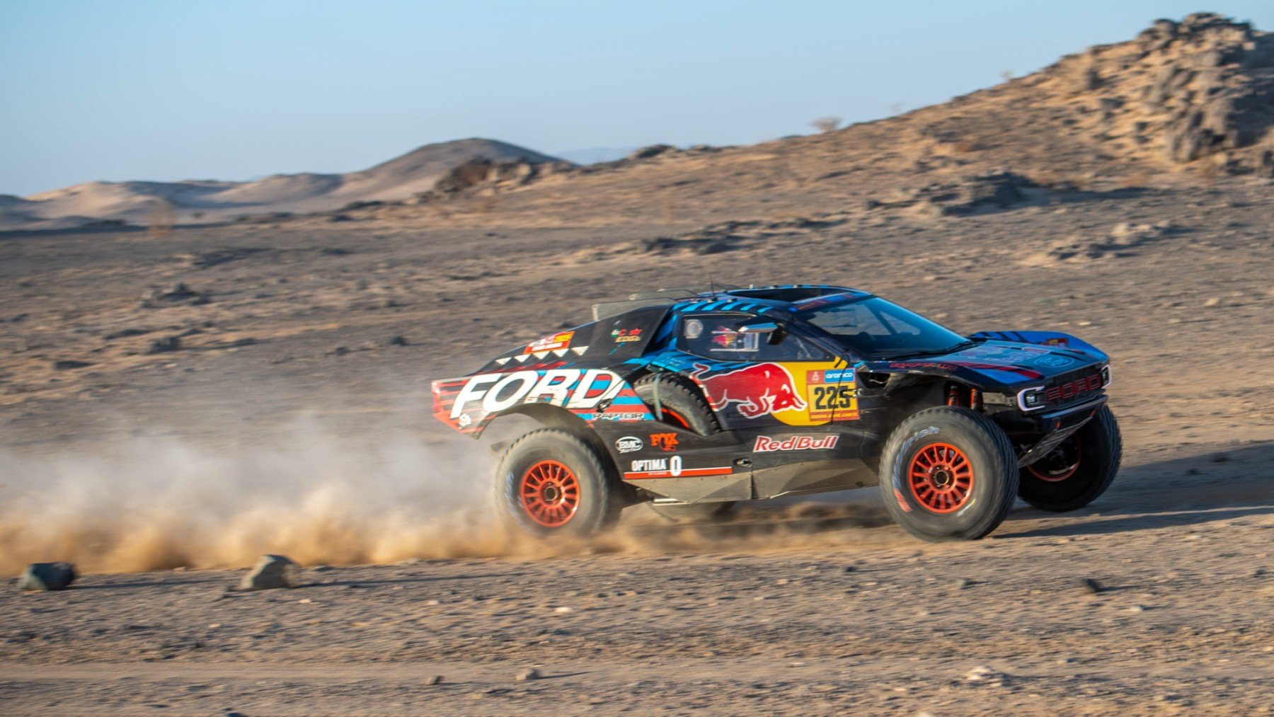 El Ford de Carlos Sainz en el Dakar. (EFE)