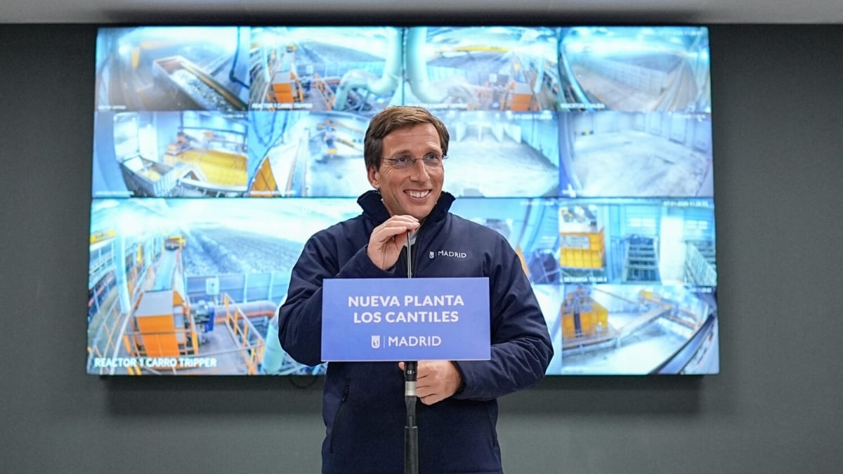 El alcalde de Madrid, José Luis Martínez-Almeida, en el acto de inauguración de Los Cantiles