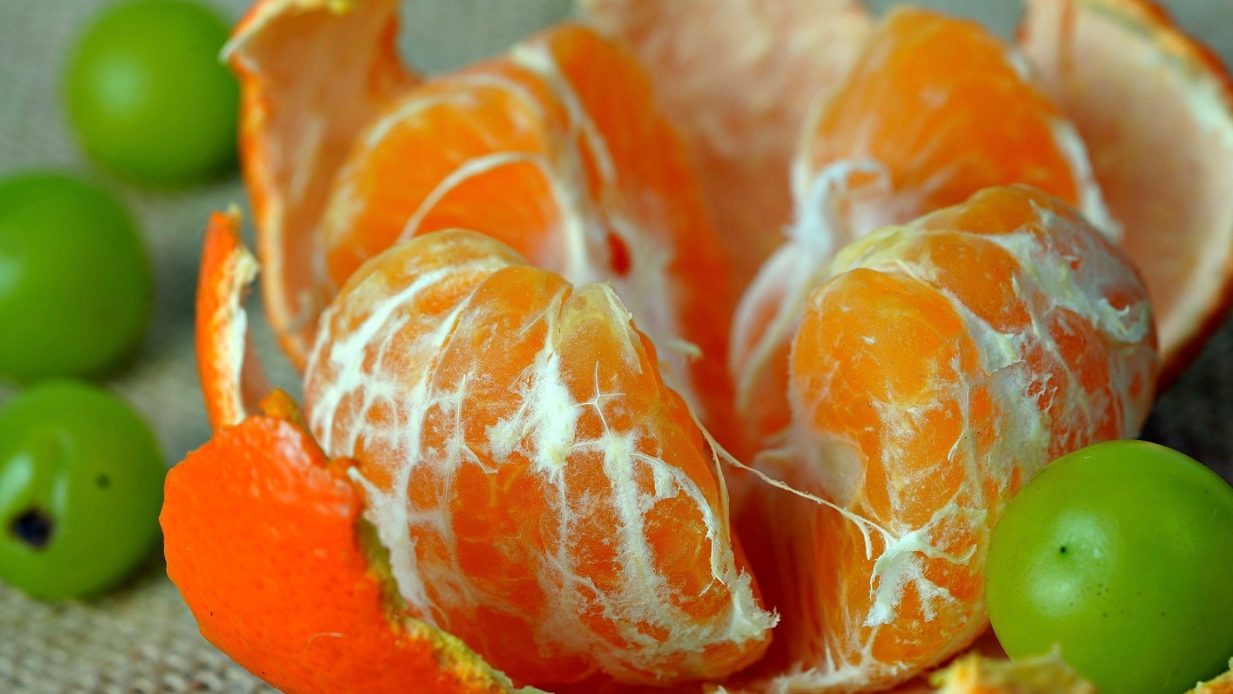 Mandarina pelada. Foto: Pixabay.