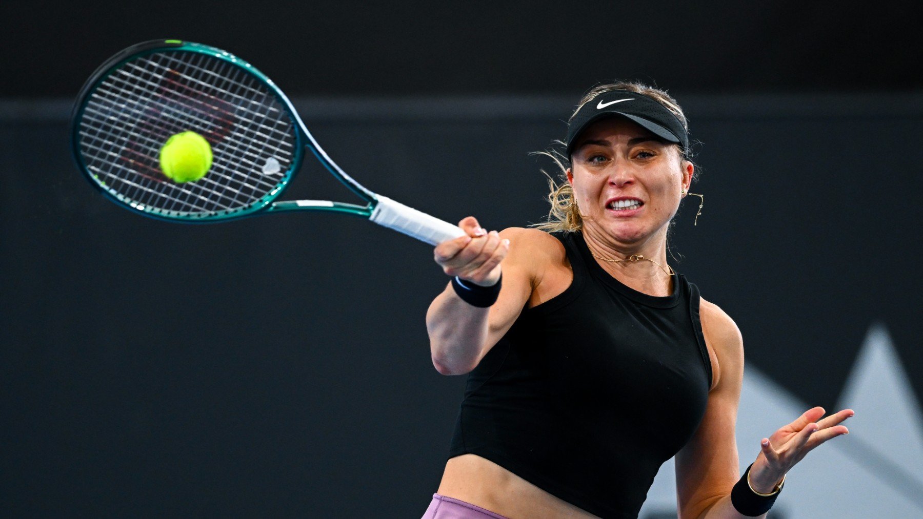 Badosa, durante un partido en el torneo de Adelaida. (Getty)