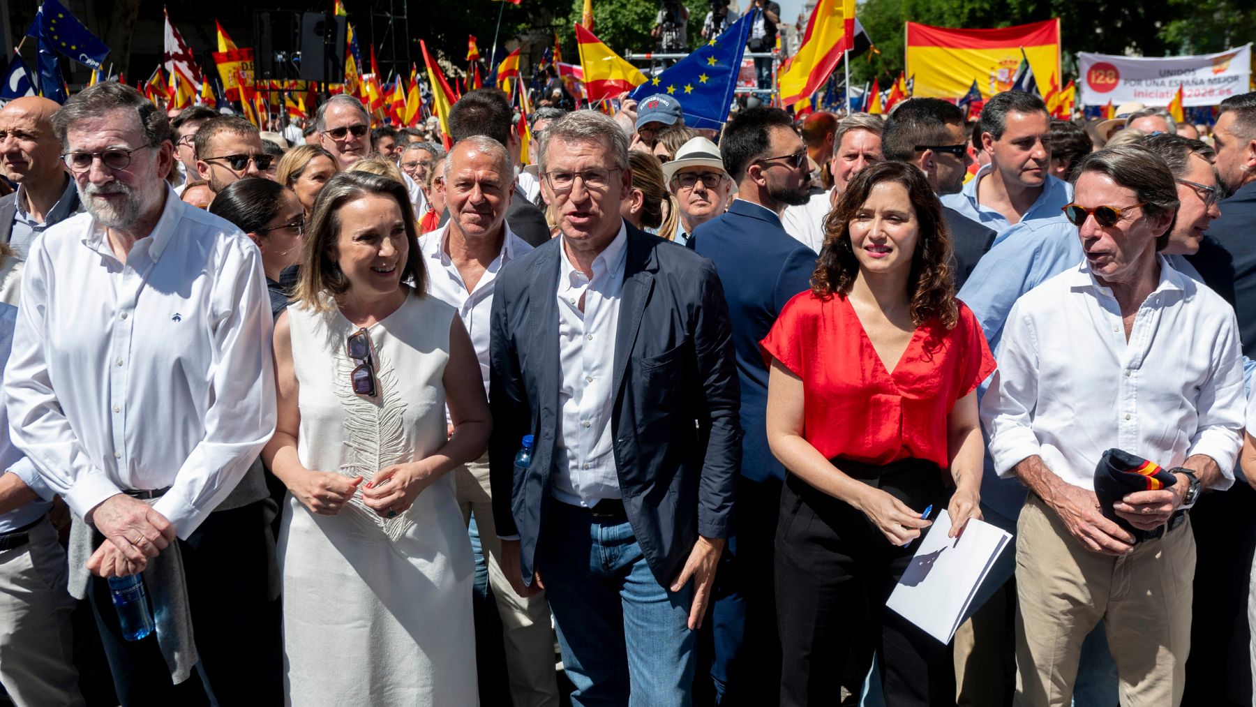 Dirigentes populares en una manifestación contra la Ley de Amnistía. (Foto: EP)