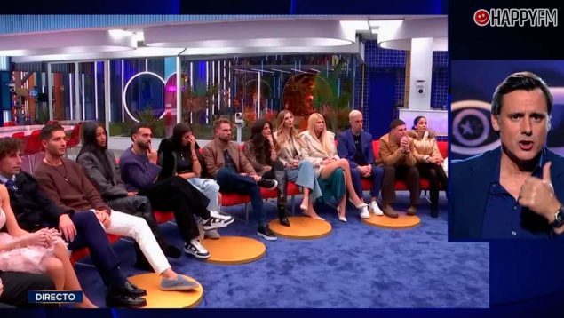 Ion Aramendi conecta en directo con los concursantes de 'GH DÚO 3'. (Mediaset)