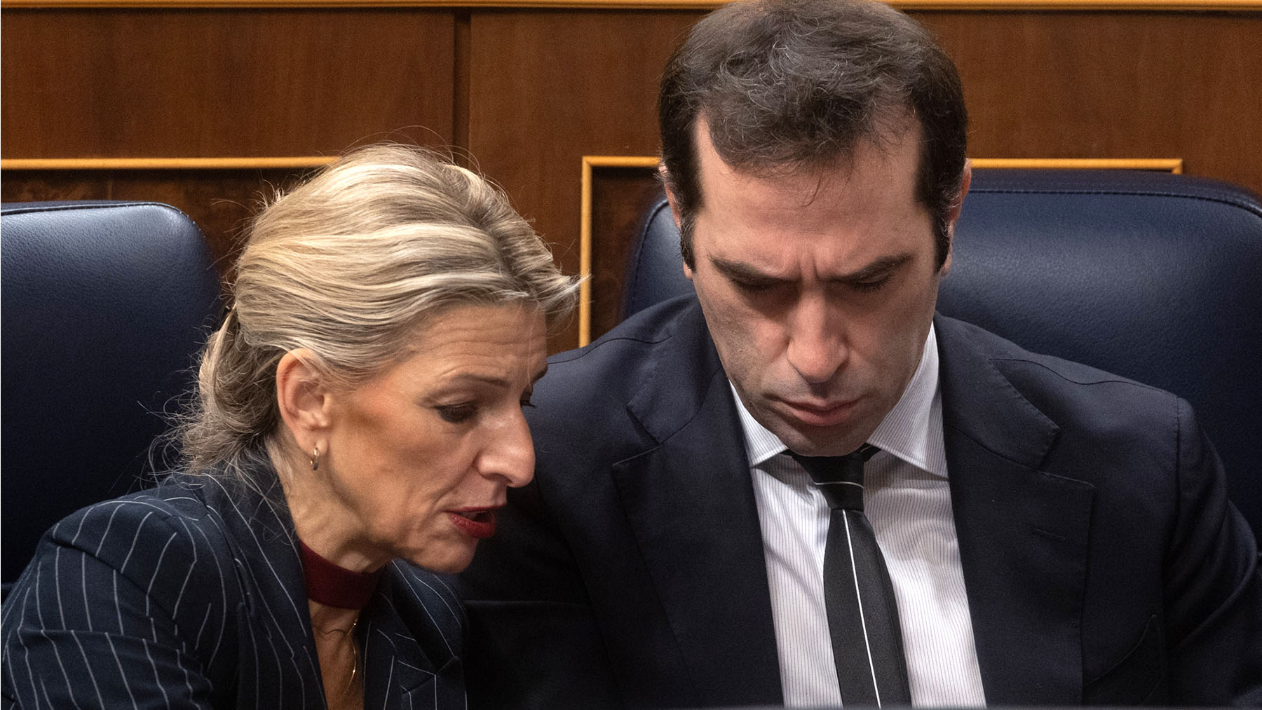 Yolanda Díaz y Carlos Cuerpo, en el Congreso.