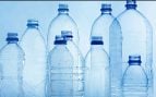 Las botellas de plástico de siempre tienen los días contados: el cambio que llega tras los tapones fijos