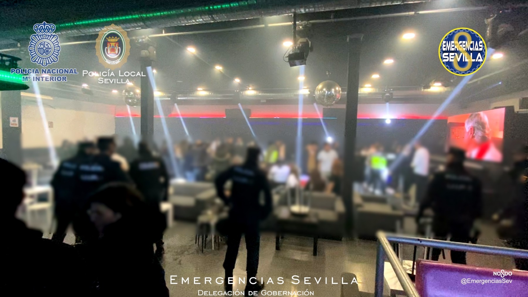 Intervención policial en una discoteca de Sevilla.