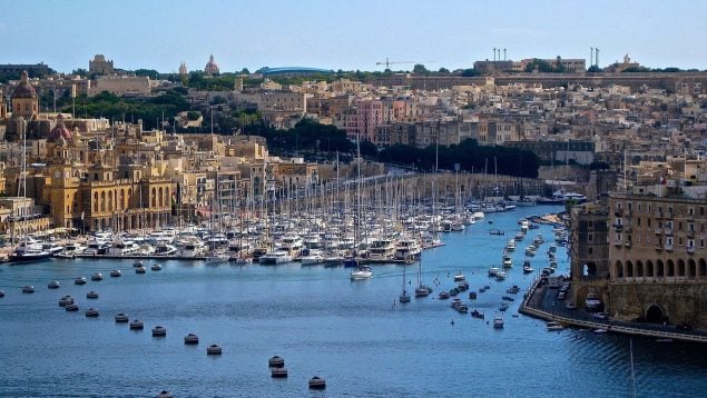 Cómo emigrar a Malta desde España, razones para mudarte a Malta si eres español, desempleo de Malta, requisitos para mudarte a Malta desde España.