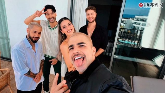 El elenco de La Reina del Flow. (Foto: Instagram del actor Juan Palau)