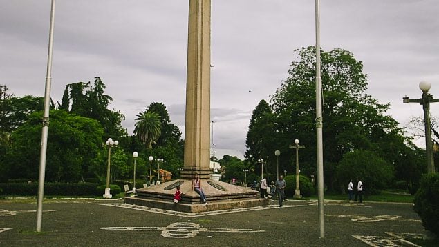 países del mundo que comparten, Plaza Internacional, Brasil, Uruguay