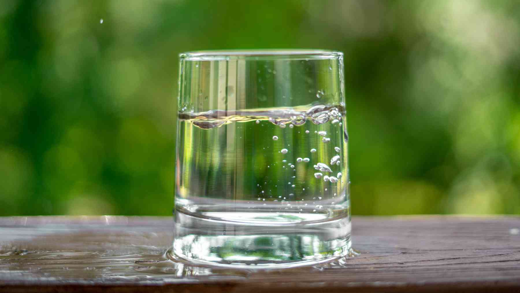 Vaso de agua.