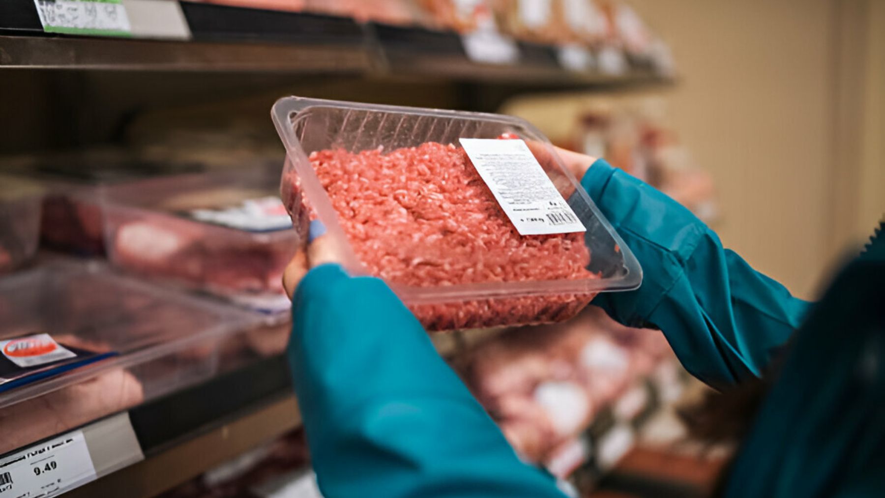 Carne picada en un supermercado.