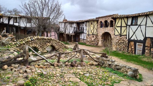 pueblo en Burgos, Territorio Artlanza, Obra de arte