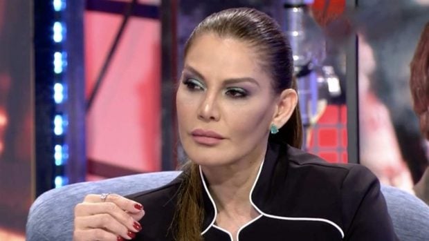 Ivonne Reyes en el programa 'Viernes Deluxe'. (Mediaset)