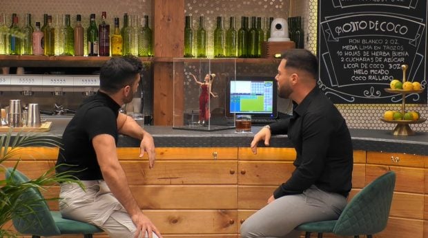 Álex y Sergio en First Dates. (Mediaset)