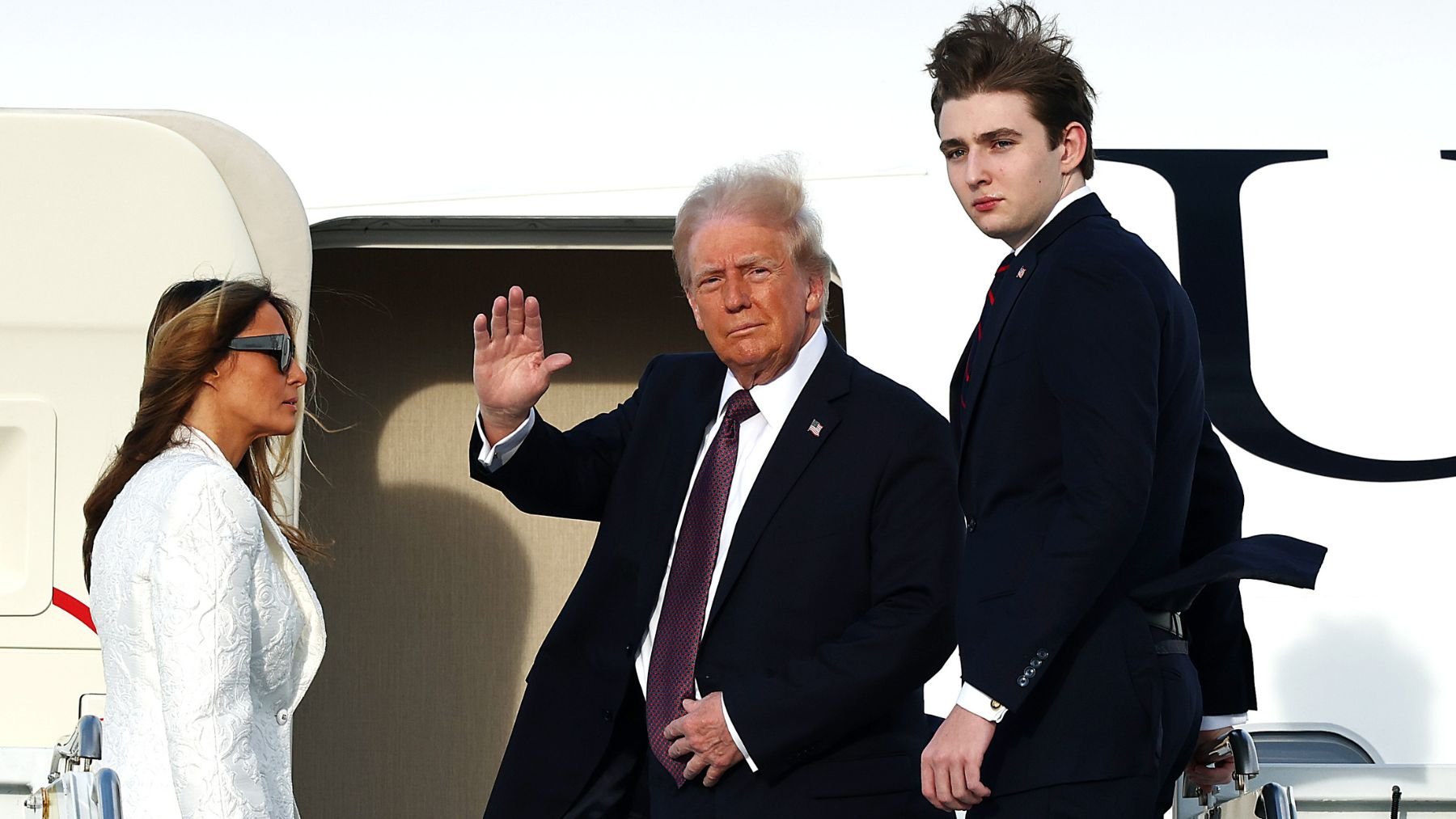 Donald Trump, Melania y su hijo Barron. (Getty)