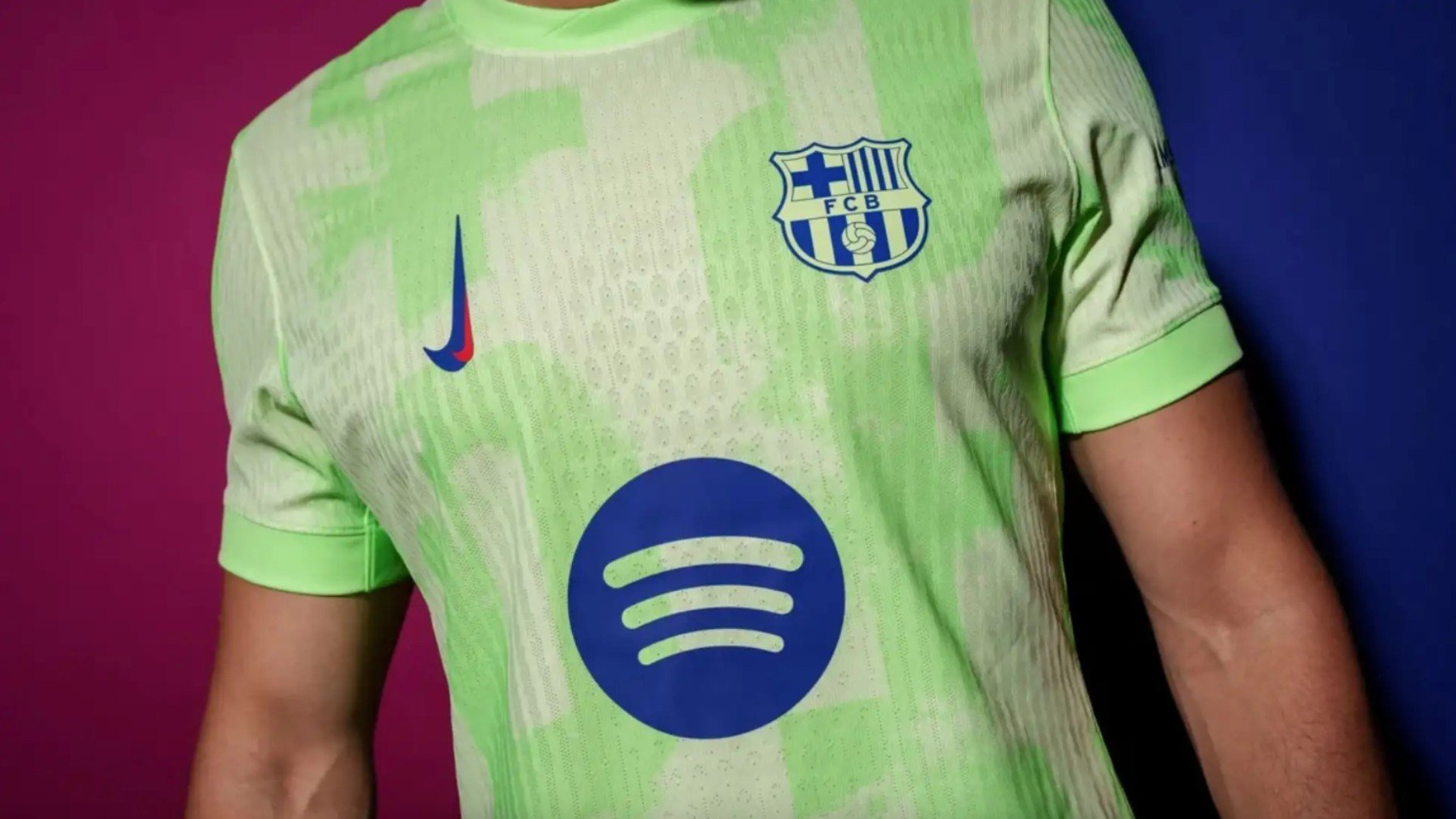 El verde, protagonista de la tercera camiseta del Barcelona.