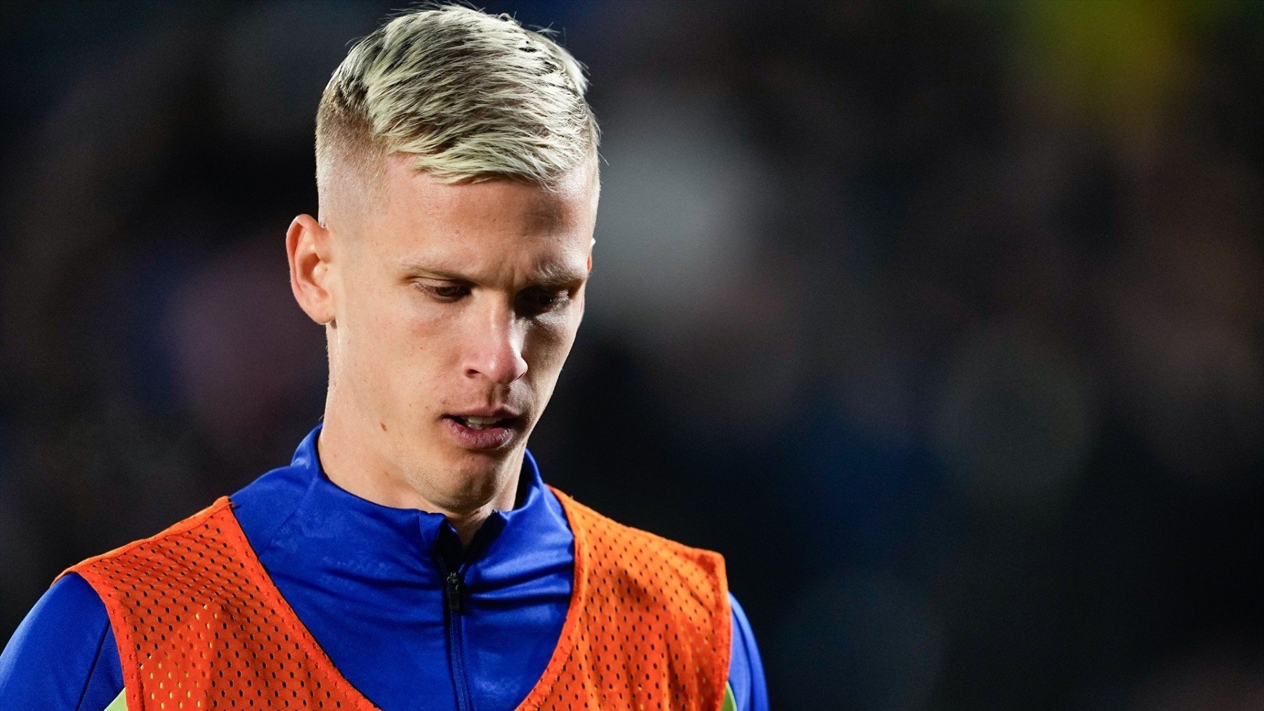 El Barcelona pierde a Dani Olmo por lesión