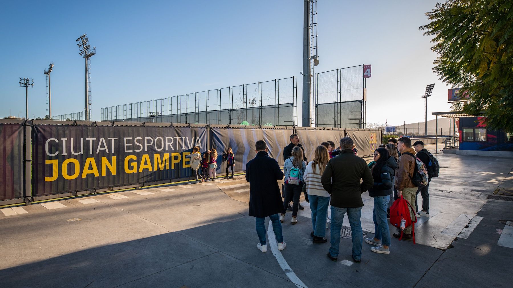 Aficionados del Barcelona realizan el tour. (FC Barcelona)