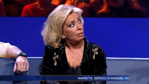 Carmen Borrego comenta las imágenes de su hijo en el plató de GH DÚO 3. (Mediaset)