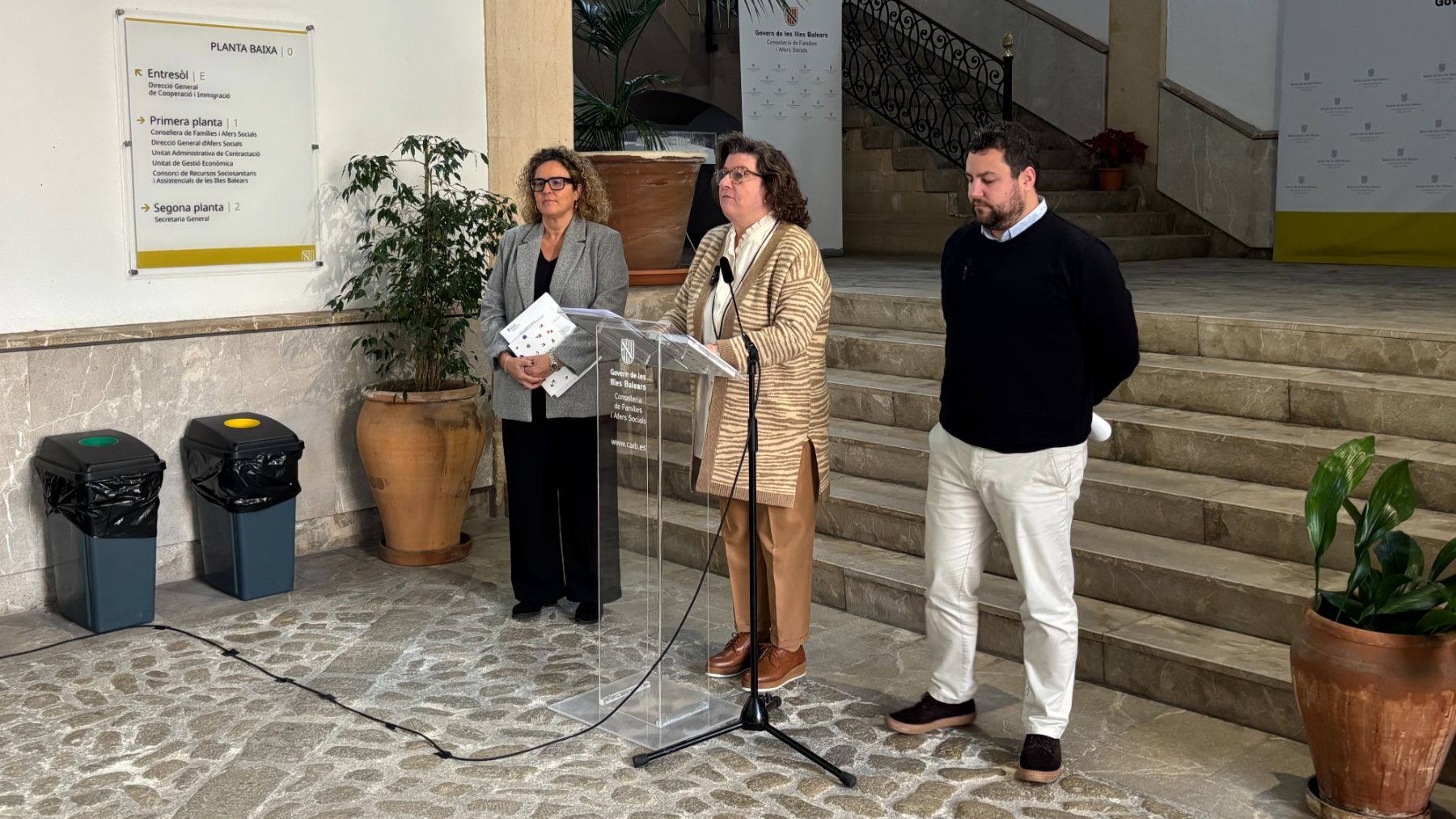 La conseller de Familias y Asuntos Sociales, Catalina Cirer.