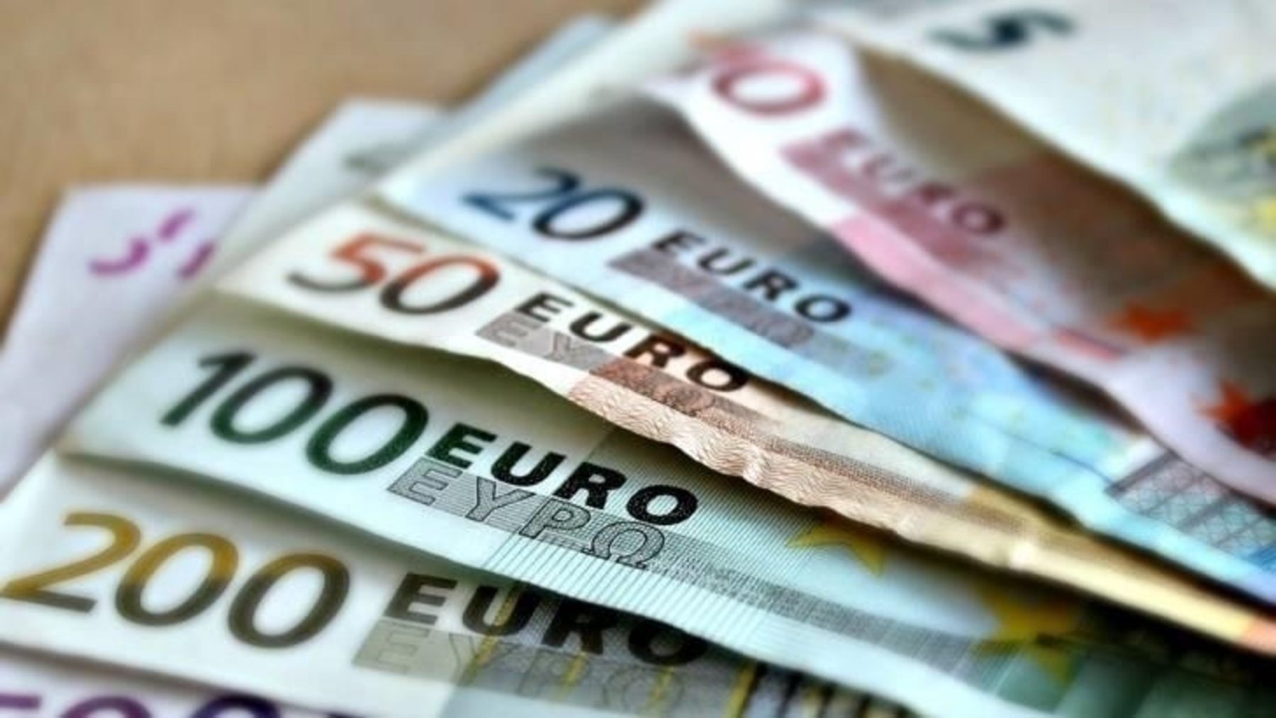 Dinero en metálico. (EP)