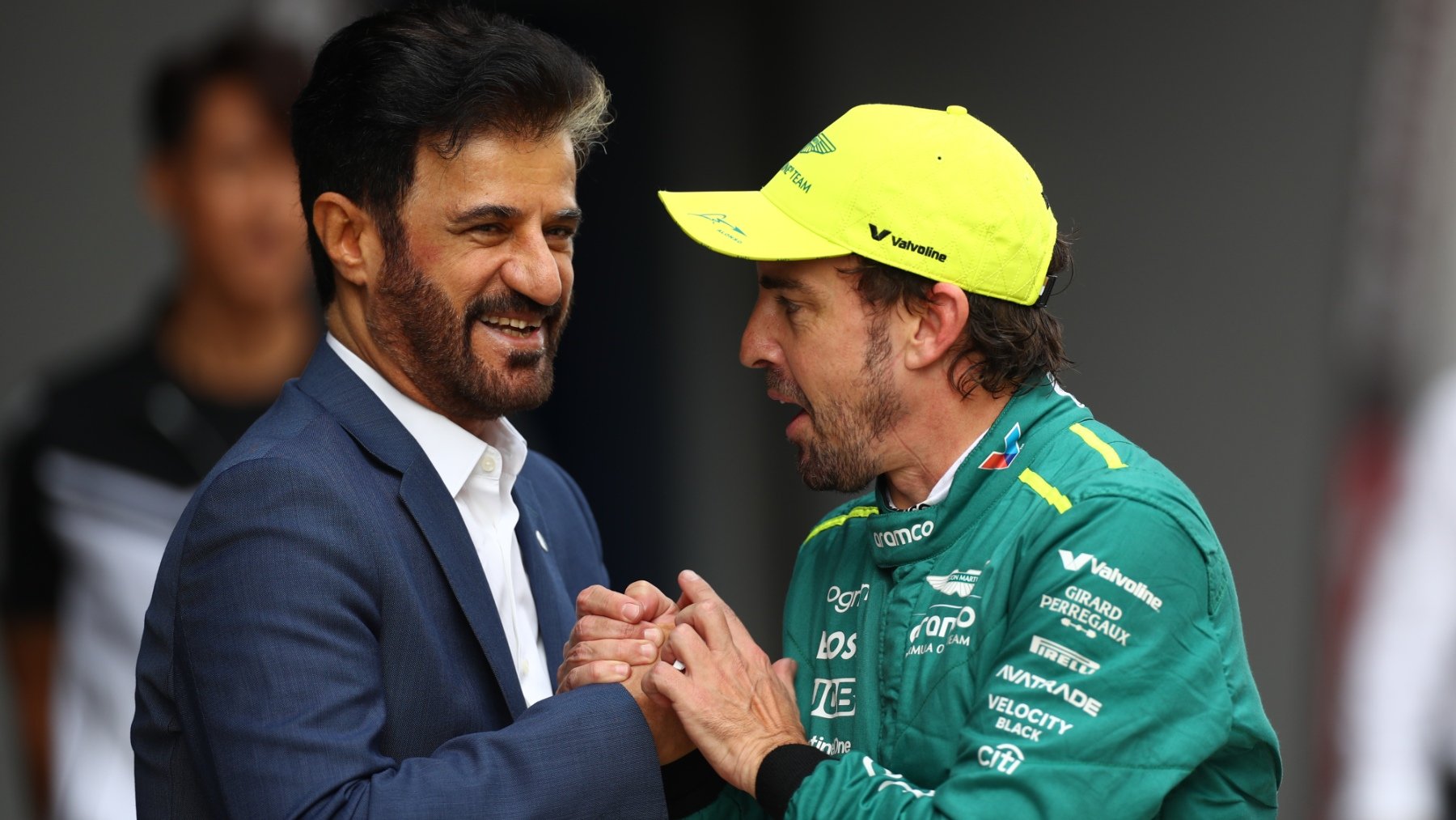 Fernando Alonso junto al presidente de la FIA. (Getty)