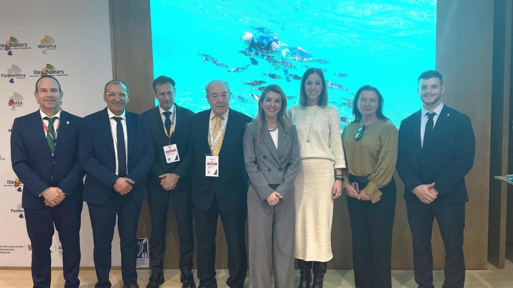 Representantes de Andratx, encabezados por la alcaldesa, en Fitur.