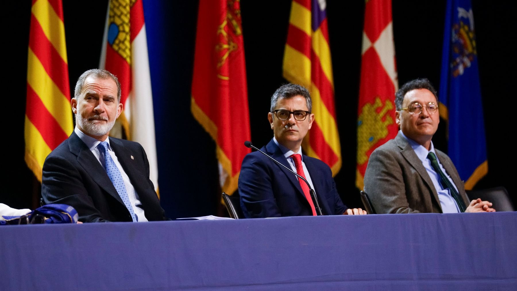 Felipe VI, Félix Bolaños y Álvaro García Ortiz. (EP)