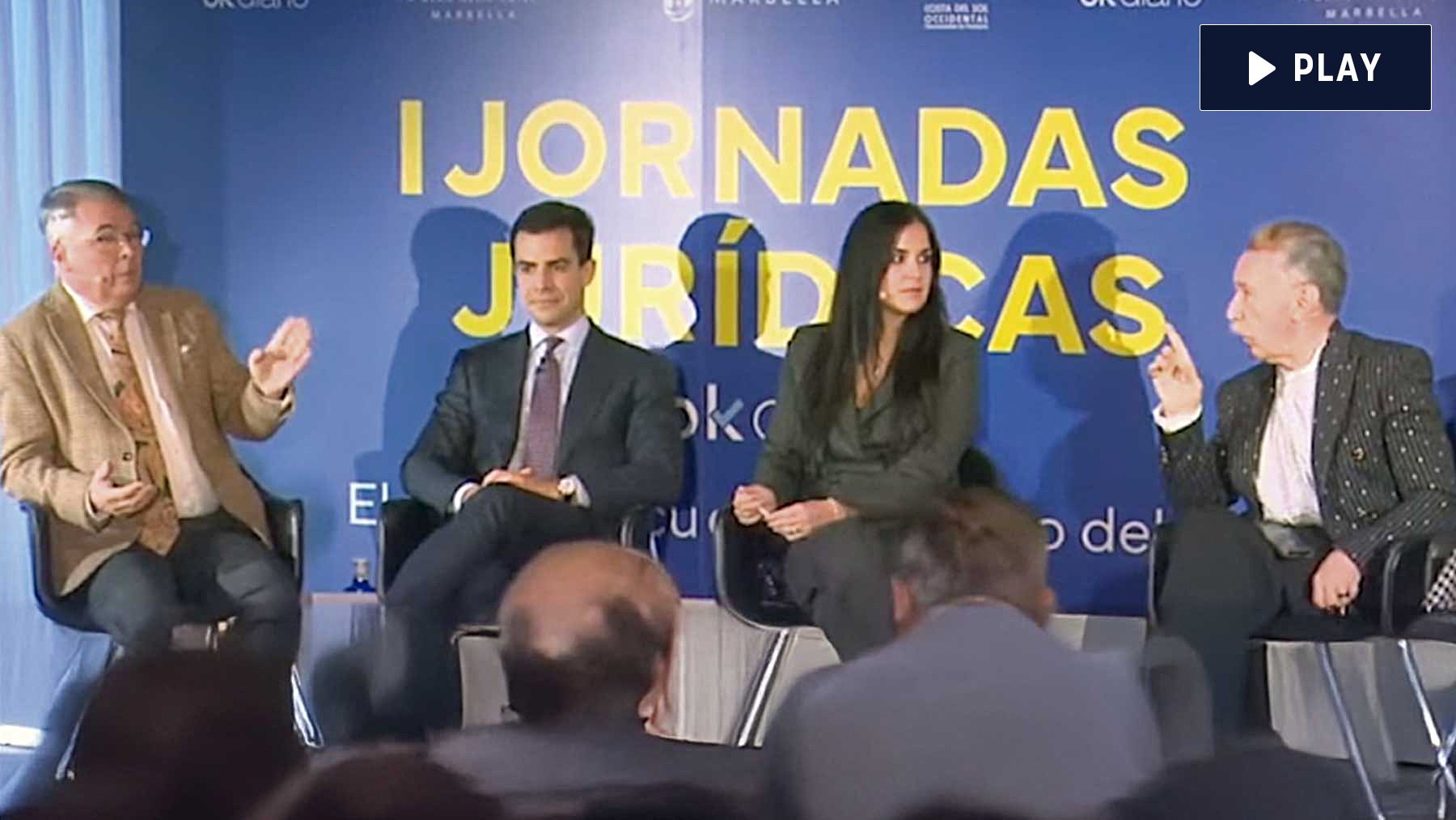 Agustín Martínez y Marcos García-Montes durante las I Jornadas Jurídicas de OKDIARIO.