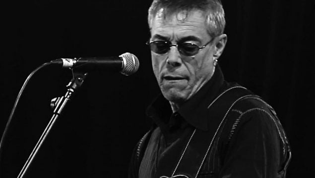 guitarrista Enrique Bastante