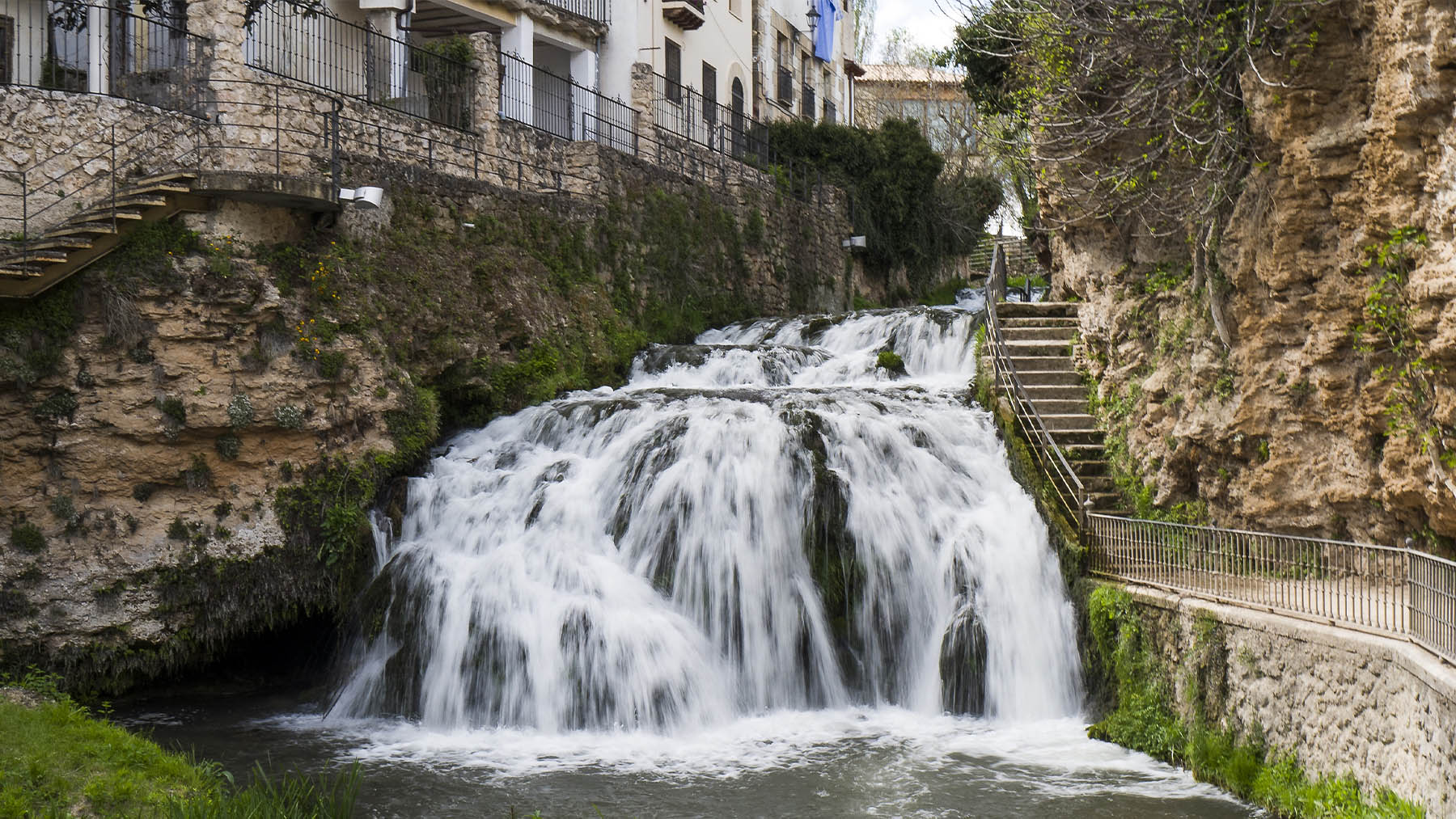 Cascadas del río Cifuentes en Trillo. Foto: Felipe Cuenca en Flickr.