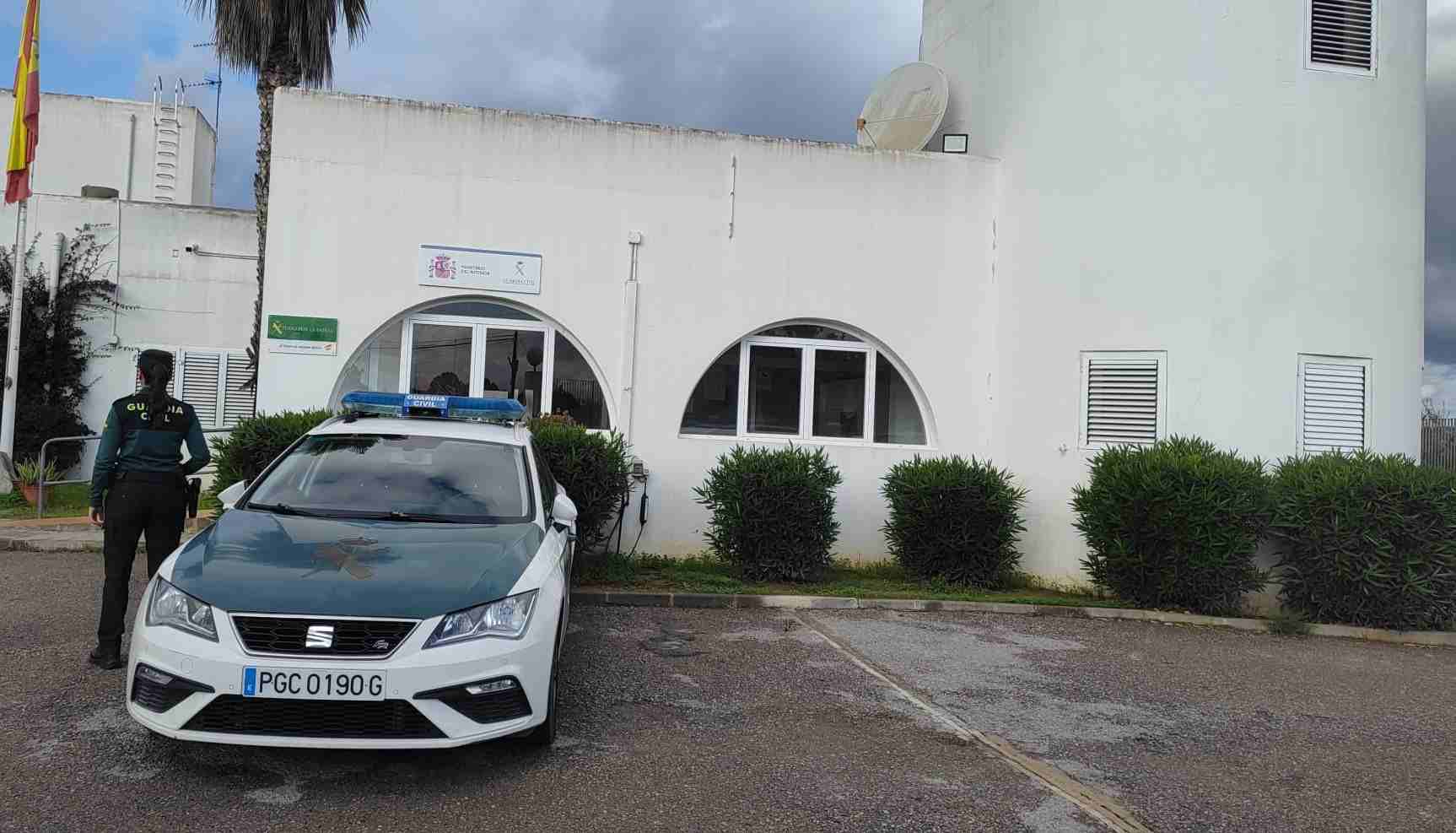 La Guardia Civil detiene al empleado de una gasolinera de Ibiza por robar más de 13.000 euros