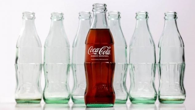 Si bebes Coca-Cola a diario debes saberlo: lo que han descubierto sobre tu corazón te dejará sin palabras