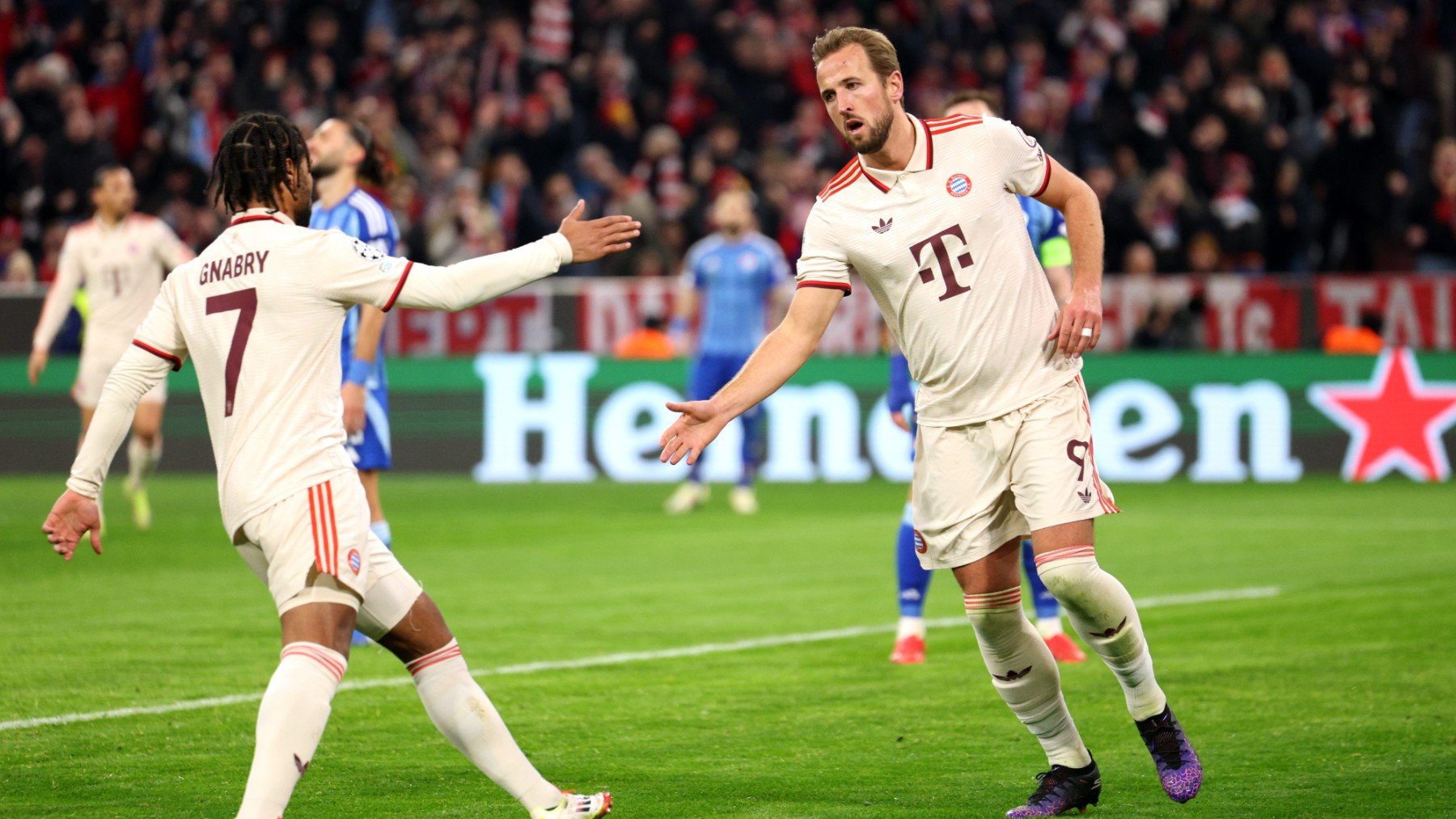 Gnabry y Kane, jugadores del Bayern. (Getty)