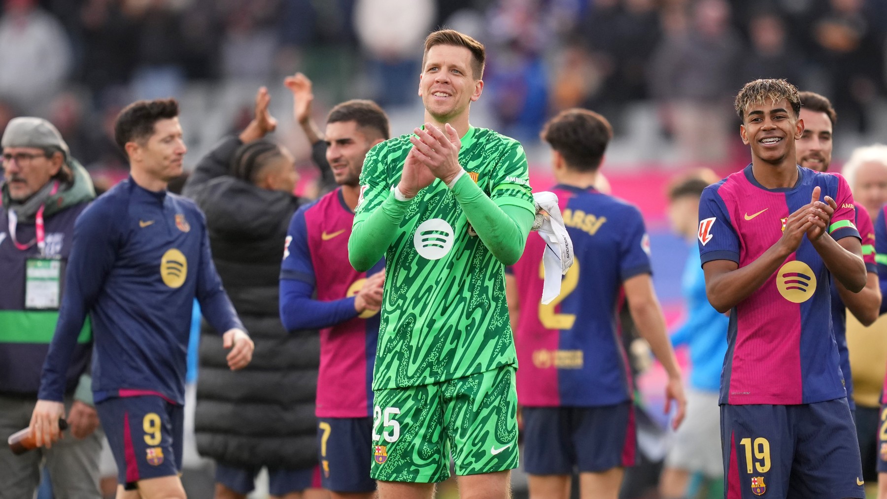 El Barcelona celebra su victoria contra el Alavés. (Getty)